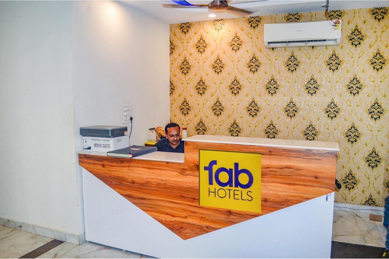 Fabhotel The Golf Inn 诺伊达 外观 照片